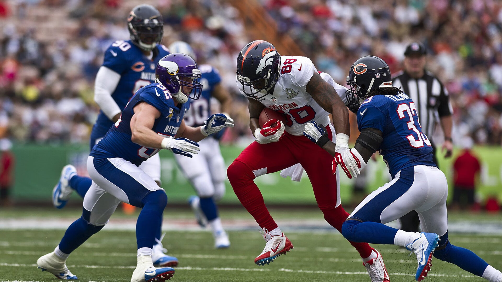 “华金·托比利亚的精准铲球与强硬拼搏,为美洲狮队提供坚强防守保障”