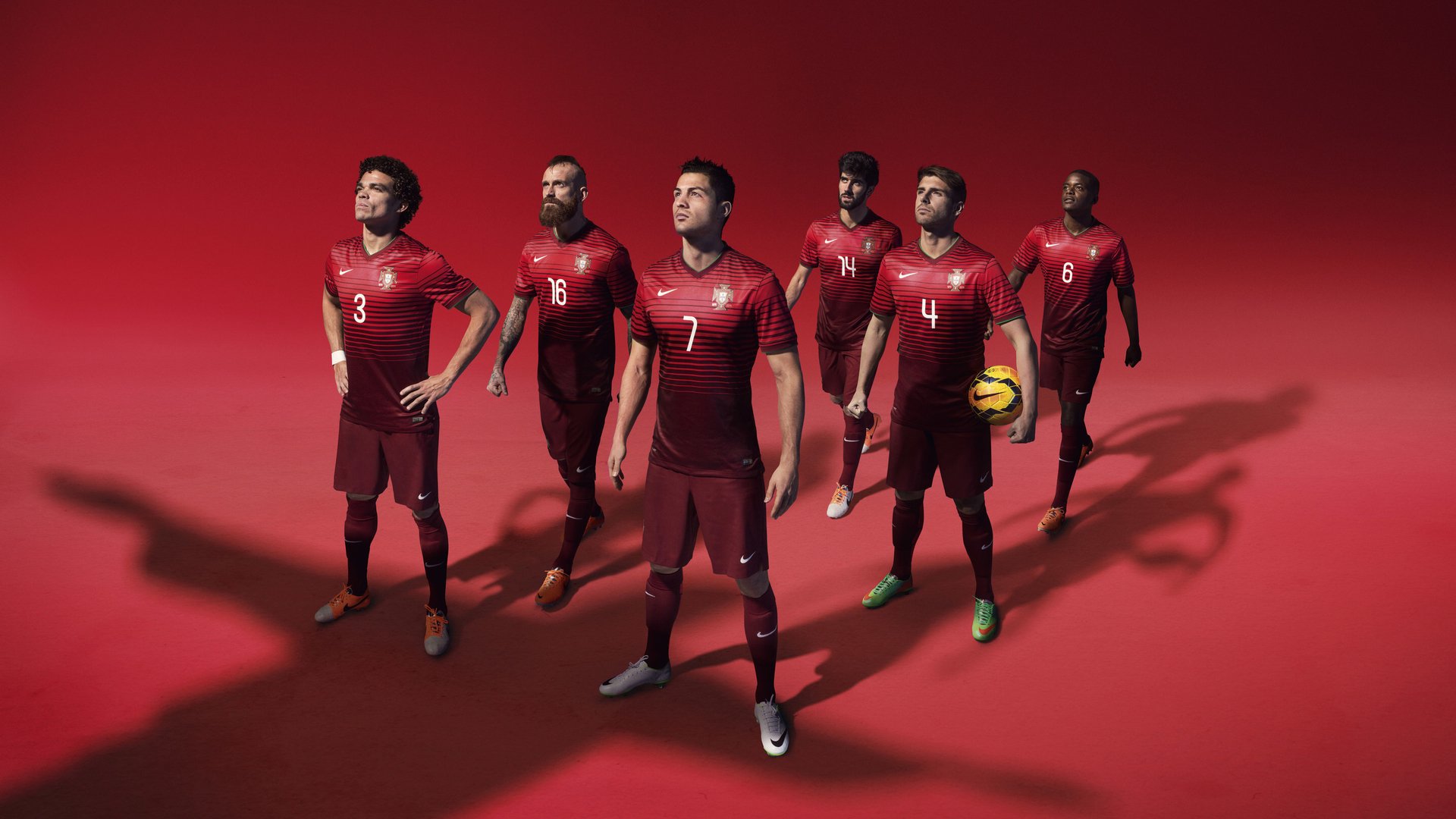 中国足球联赛提升比赛裁判公正性，国内足球裁判